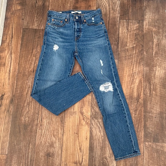 Levi’s Wedgie Straight Jeans - Picture 1 of 12